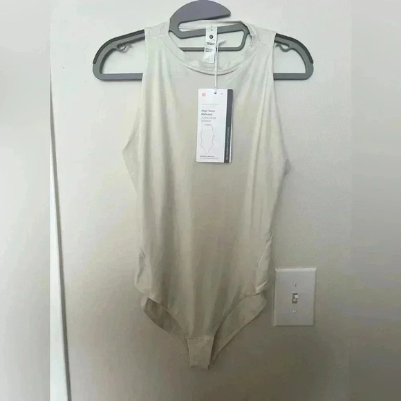 Lululemon Wundermost Ultra-Soft Nulu High-Neck Sleeveless Bodysuit - Bone - M - Picture 10 of 11